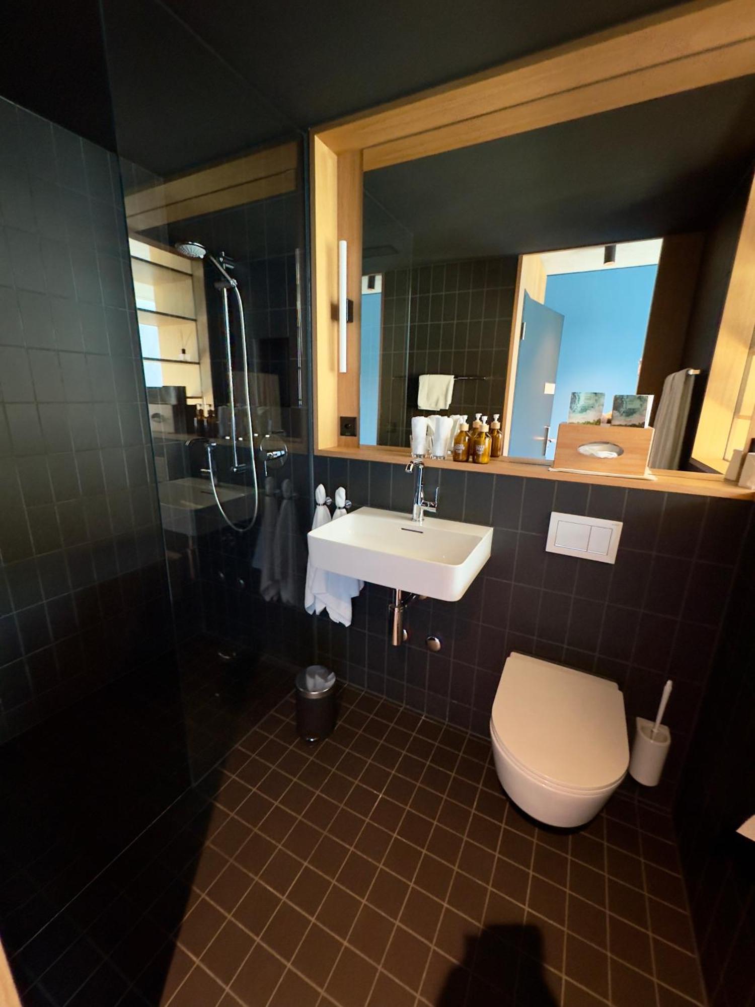 54 Hochgenuss Hotel Schattdorf Екстериор снимка